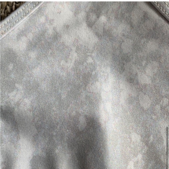 ALO Goddess Sportsbra - Picture 4 of 7